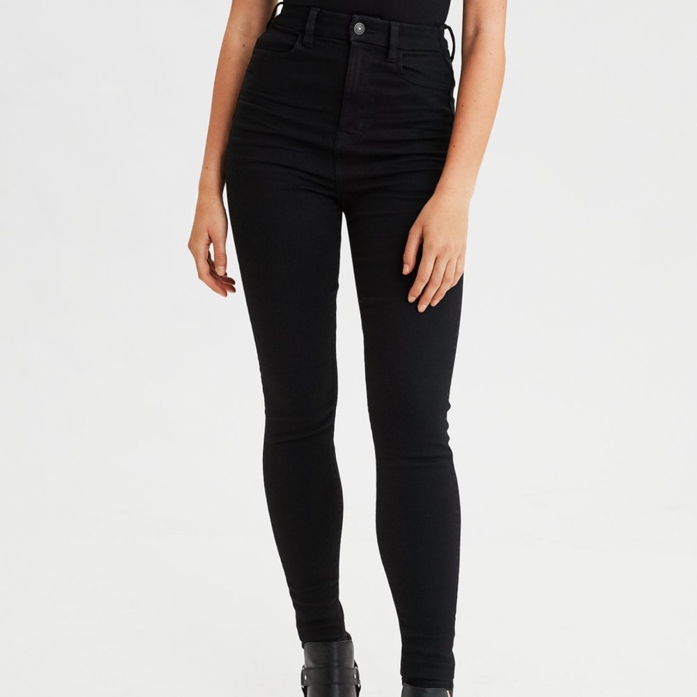 NWT‼️ American Eagle High Rise Jeans